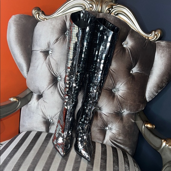 🪩 THE REFLECTION OF PERFECTION 👑 Azalea Wang "Showstopper" Mirror Mosaic Boots 🪩 - Picture 8 of 12